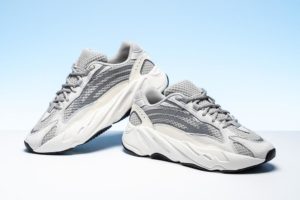 Adidas Yeezy Boost 700 серые (35-44)